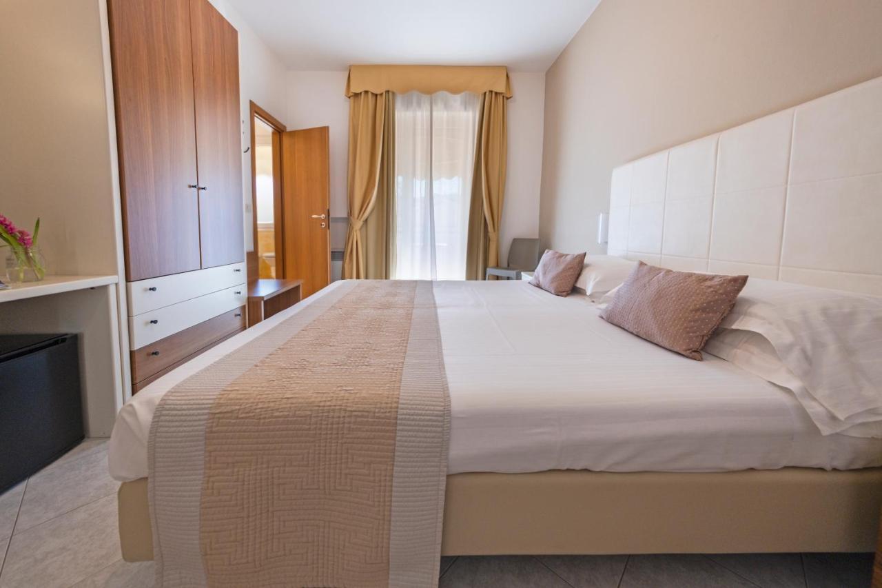 Hotel Al Sole バルドリーノ エクステリア 写真