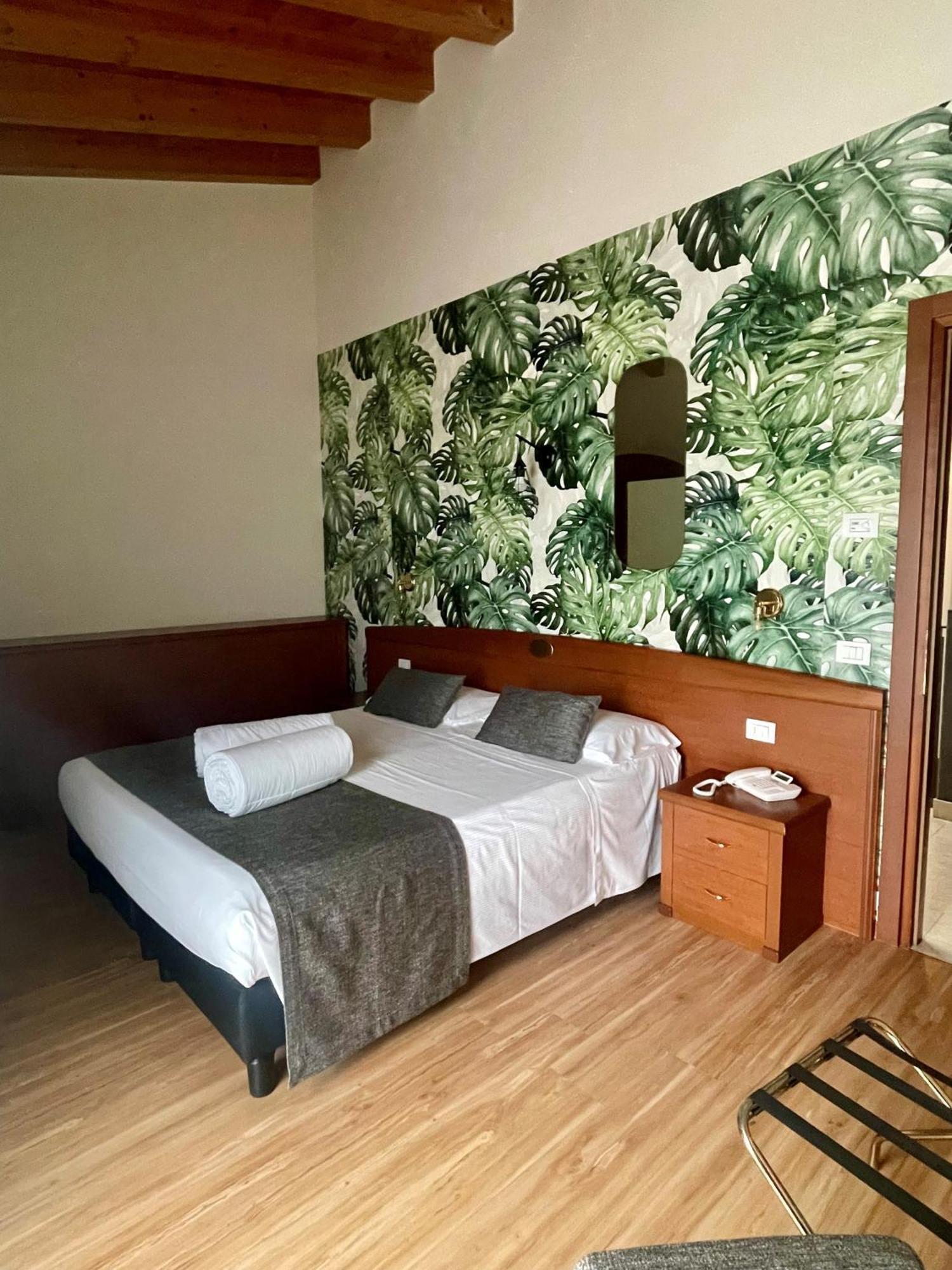 Hotel Al Sole バルドリーノ エクステリア 写真