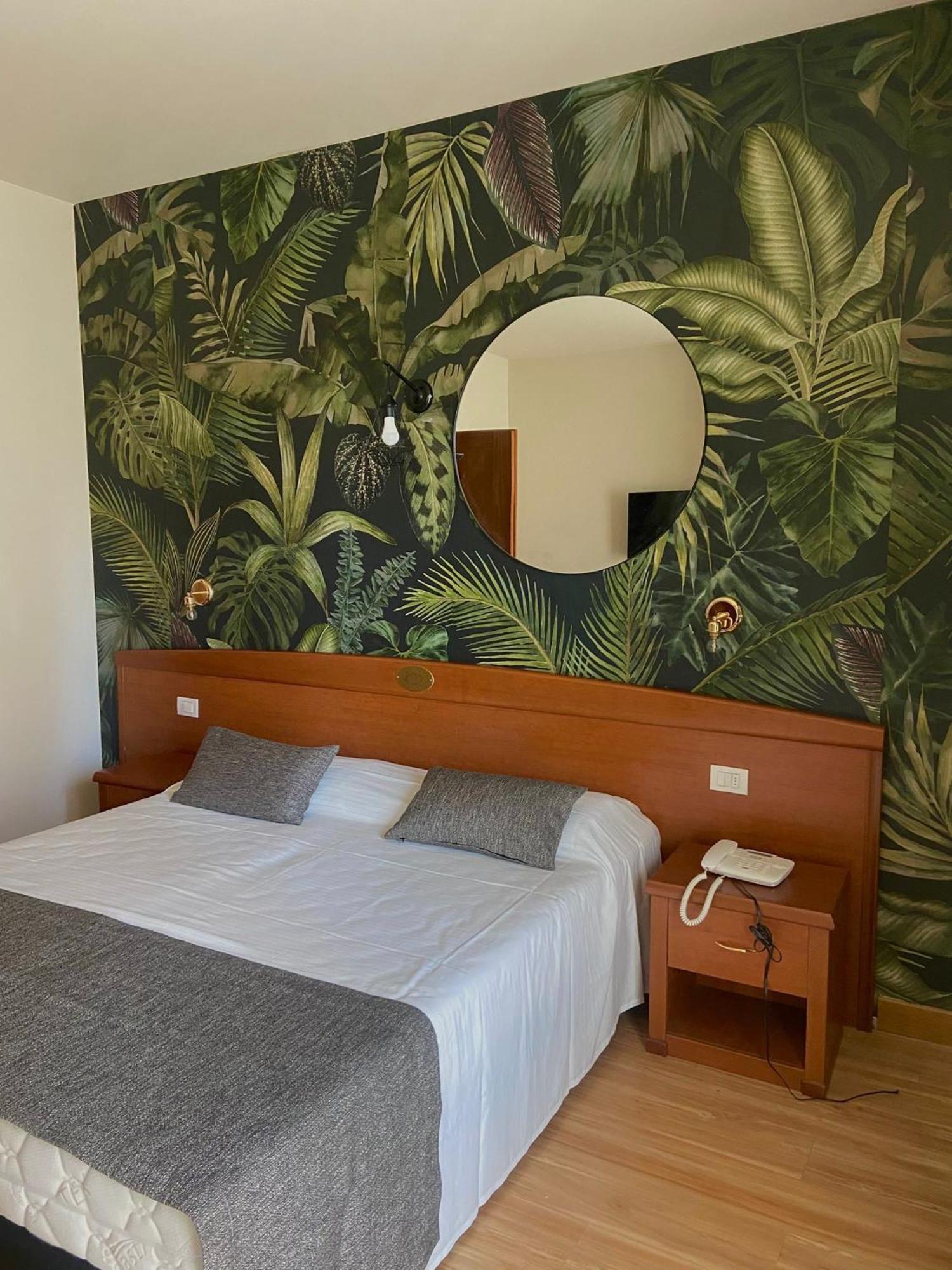 Hotel Al Sole バルドリーノ エクステリア 写真